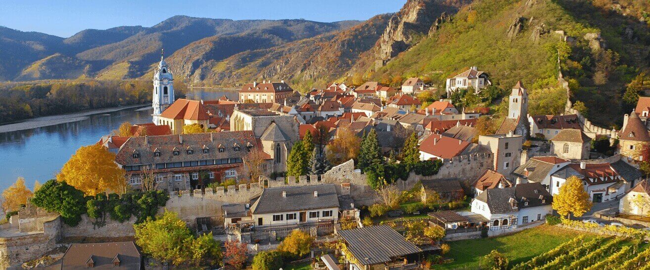 Реки, гори и винарски селца
